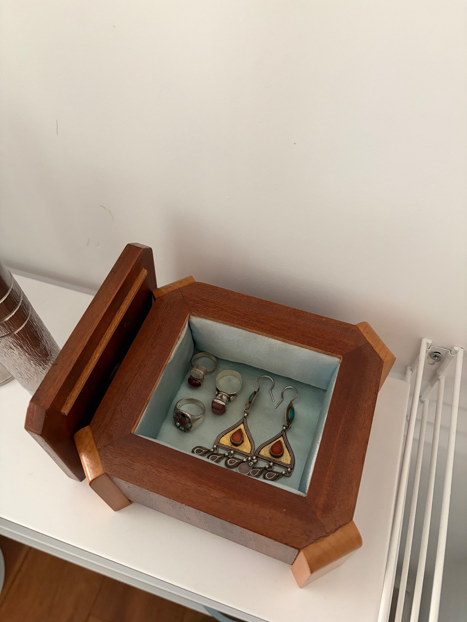 Additional jewellery storage contribution photograph